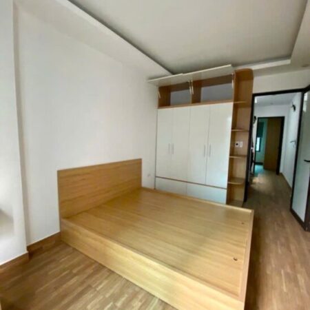 NHÀ ĐẸP PHÚC LỢI – 5 TẦNG LUNG LINH – SÁT Ô TÔ, GẦN VINHOMES!