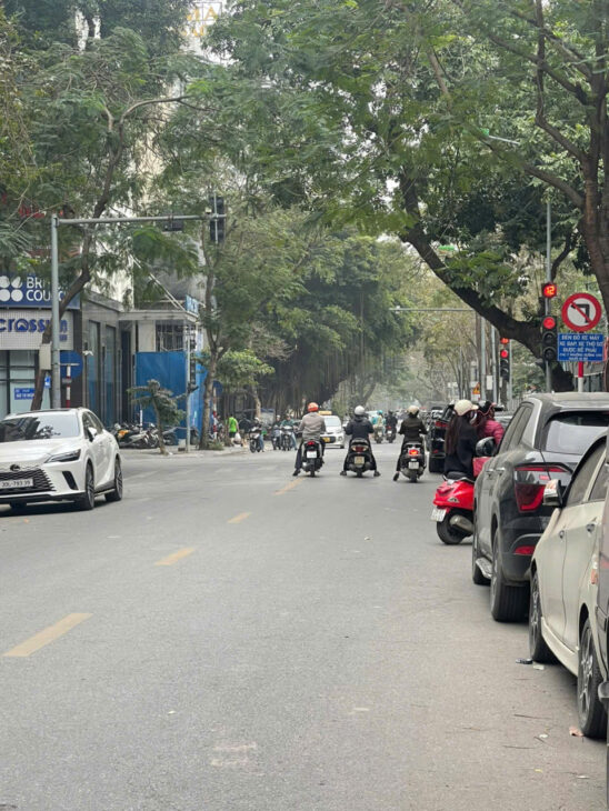 Chính chủ cho thuê mặt bằng Lò Đúc Tâng 1 sàn 140m Tầng 2 65m Gia thuê 45tr
