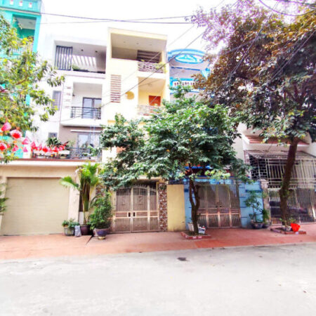 Bán nhà phân lô Quán Nam, 90m2, 4 tầng sân cổng, đường 12m, Giá 7.6 tỉ Bán nhà phân lô Quán Nam, 90m2, 4 tầng sân cổng, đường 12m, Giá 7.6 tỉ