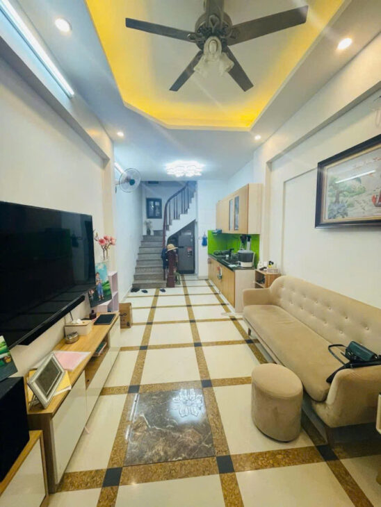 Đội Cấn – Ba Đình / 5 tầng 32m2 dân xây -6x tỷ