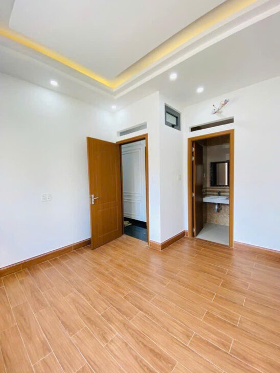 BÁN NHÀ SIÊU ĐẸP – LÔ GÓC – HXH – DT 41/49m2 , MT 5,5m – P6,GÒ VẤP – GIÁ CHỈ 6,2 TỶ !!