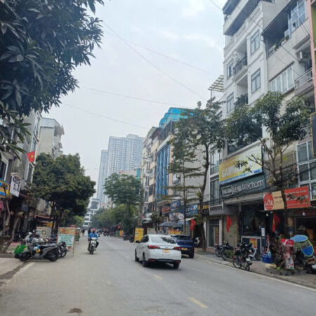 Bán gấp VP Phú Diễn 144m2- 8 tầng 1 hầm, vỉa hè rộng ô tô tránh, giá 42 tỷ Bán gấp VP Phú Diễn 144m2- 8 tầng 1 hầm, vỉa hè rộng ô tô tránh, giá 42 tỷ