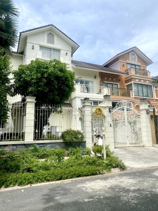 Bán gấp căn biệt thự Phú Mỹ – Vạn Phát Hưng