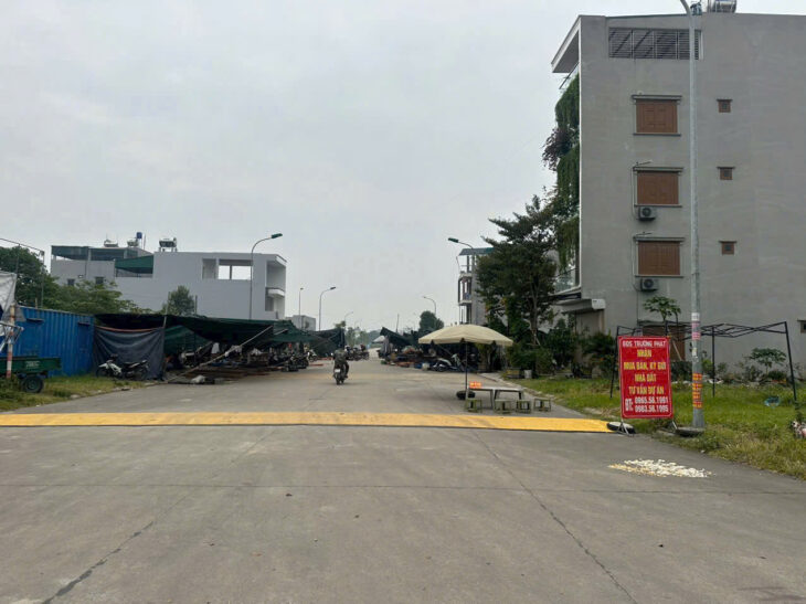 TÌM MỎI MẮT RA LÔ ĐẤT VỊ TRÍ VÀNG TẠI KHU ĐÔ THỊ – BẢO LONG – TỪ SƠN – BẮC NINH Dt : 100 Giá :