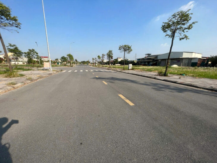 TÌM MỎI MẮT RA LÔ ĐẤT VỊ TRÍ VÀNG TẠI KHU ĐÔ THỊ – BẢO LONG – TỪ SƠN – BẮC NINH Dt : 100 Giá :