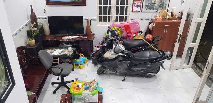 Bán nhà Đường Bến Nghé, Quận 7, 2 tầng, 28,8m2, cách 50m ra đường lớn, nhỉnh 2 tỷ