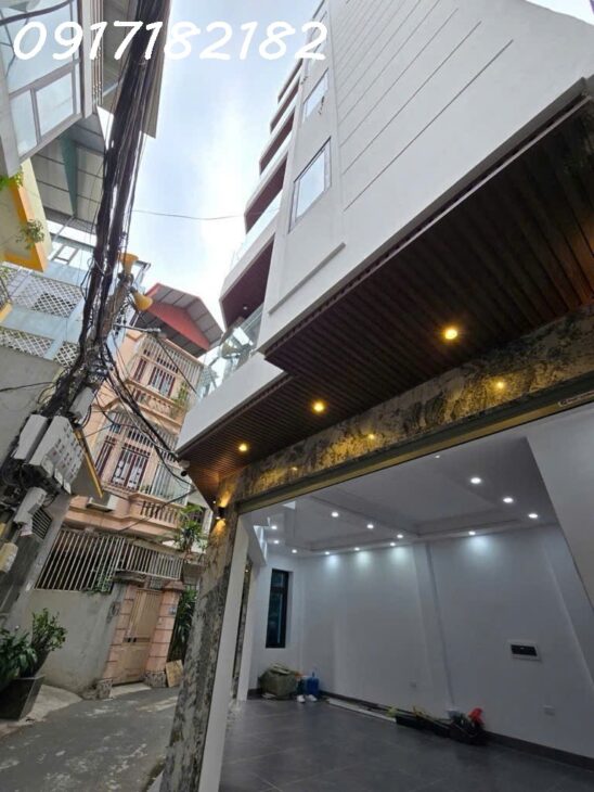 NGÕ THÔNG – 2 Ô TÔ TRÁNH -7 TẦNG – THANG MÁY SỊN SÒ 135 Nguyễn Văn Cừ