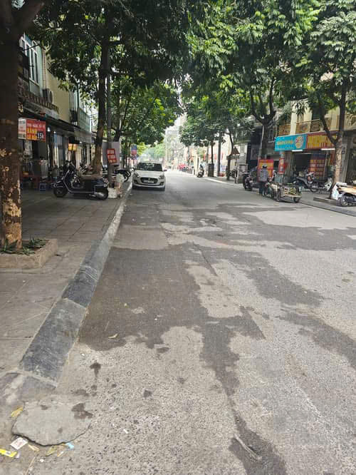 HIẾM – HOT, Bán 145m2 đất đấu giá khu 3ha Phú Diễn, vỉa hè ô tô tránh, mặt tiền 8m, GIÁ 35 TỶ