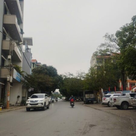 Việt Hưng,Long Biên bán đất DT60m2 x mt4m giá chỉ 9.7 tỷ