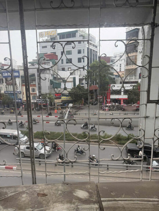 BÁN CĂN HỘ TẬP THỂ ĐỐNG ĐA – VIEW MẶT PHỐ TRƯỜNG CHINH – HÀNG XÓM BÁCH KINH XÂY – 2PN – FULL CÔNG