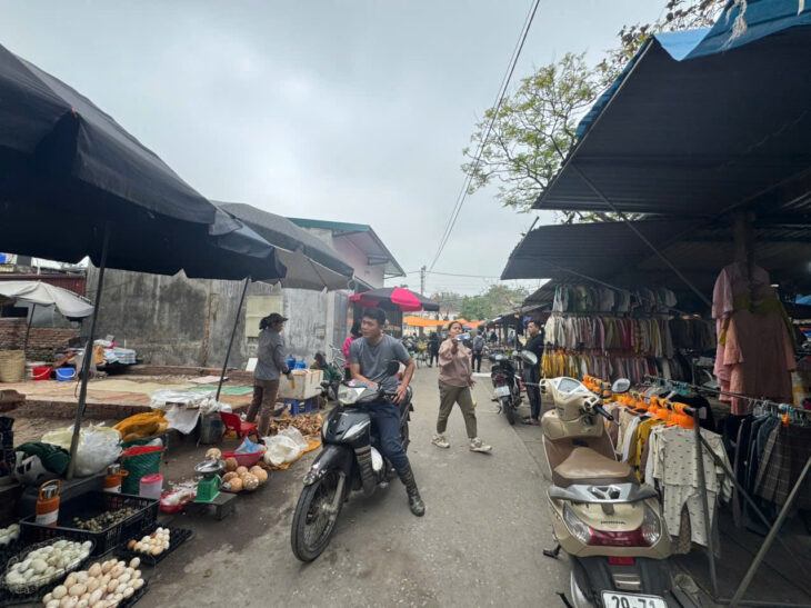Bán đất mặt chợ, tổ 2, trung tâm, TT Chi Đông, Mê Linh. Đường oto tránh, kinh doanh sầm uất.