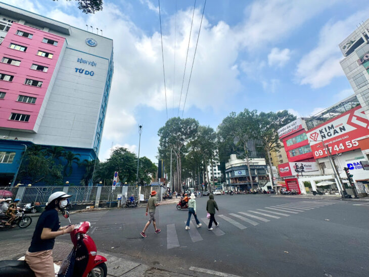 NGAY BỆNH VIỆN TỪ DŨ, QUẬN 1 – BÁN NHÀ MẶT TIỀN NGANG SIÊU LỚN 13M * 38M Đ.NGUYỄN THỊ MINH KHAI