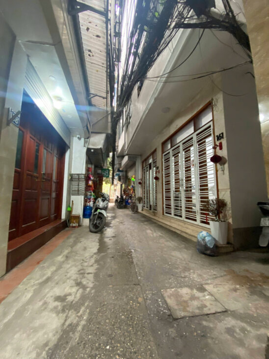 NHÀ ĐẸP TRẠI CÁ TRƯƠNG ĐỊNH HM 28M 5 TẦNG MẶT NGÕ THÔNG KINH DOANH CHỈ 5.45 TỶ SỔ ĐỎ CHÍNH CHỦ