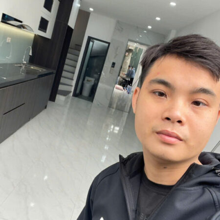 Lạc Long Quân, 28/32m 6 tầng thang máy, ngõ phân lô, ô tô. Chỉ nhỉnh 8 tỷ.