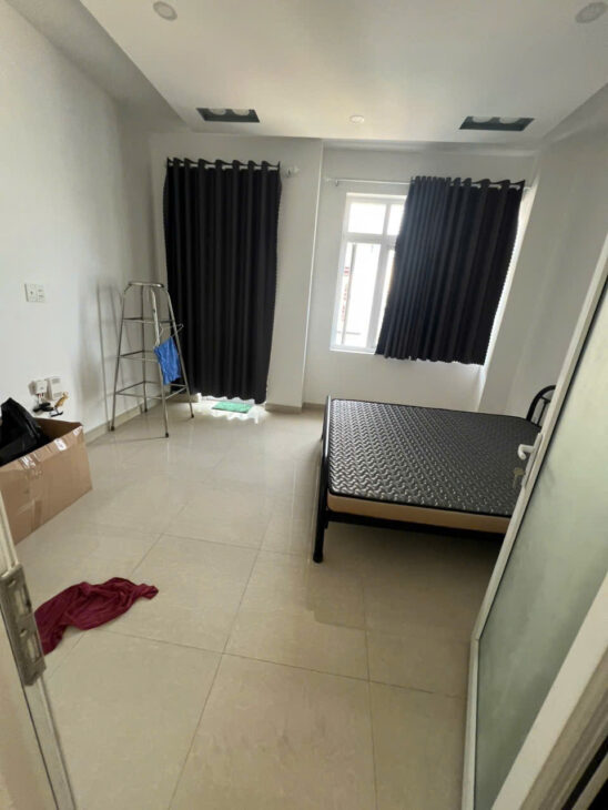 Hàng h.i.ế.m nhà 3 tầng đúc BTCT 65m2 Lê Trọng Tấn Tân Phú ngay ĐHCNTP 2P đến Aeon chỉ 5 tỏi 7 TLCC