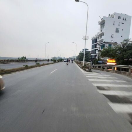 BÁN NHÀ LÔ GÓC MẶT PHỐ AN DƯƠNG VƯƠNG TRONG ĐÊ 48M GIÁ 7,6 TỶ