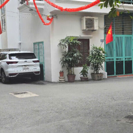 bán nhà Thanh Xuân 48m Hoàng Văn Thái phân lô quân đội, sát ô tô dừng đỗ