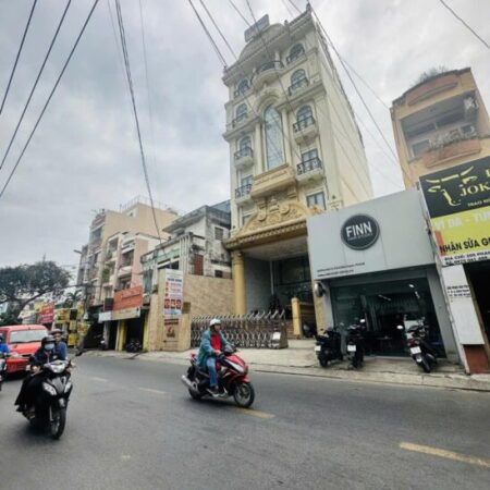 NHÀ MẶT TIỀN KINH DOANH BÌNH THẠNH 180M2 NGANG 6M 2TẦNG 12PN SHR HOÀN CÔNG ĐỦ GIÁ 23TỶ