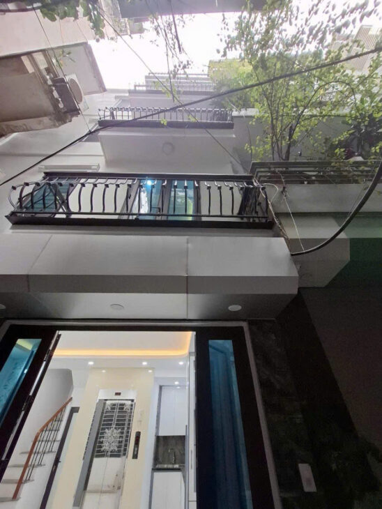 Nhà Quan Nhân Thang Máy 5 tầng mới xây ngõ xe ba gác thoáng mát diện tích sử dụng 30m giá nhỉnh 6 tỷ