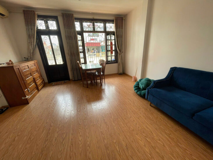 Cho thuê 1n1k 60m2 phố Tôn Thất Thiệp full đồ có thang máy, ban công rộng dân trí cao