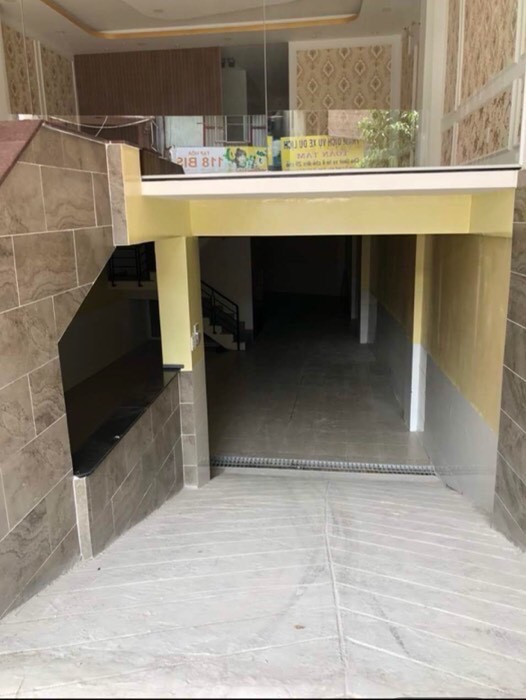 Bán nhà MẶT phố QUẬN 1, GIÁ TỐT 150m2 MT 7m DÒNG TIỀN 150TR/TH CHỈ 47 tỷ,