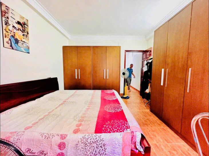 Bán nhà Bùi Xương Trạch ô tô tránh, 5 tầng lô góc, ngõ thông kinh doanh