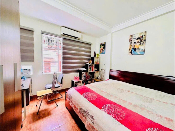 Bán nhà Bùi Xương Trạch ô tô tránh, 5 tầng lô góc, ngõ thông kinh doanh