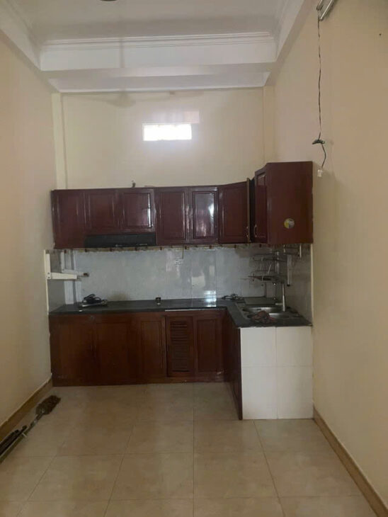 Bán nhà Ỷ La 37mx4 tầng, nhà đẹp, ô tô qua nhà 4.8 tỷ.