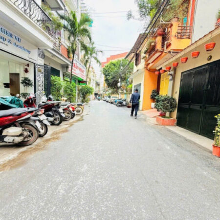 Ô TÔ TRÁNH, TÂN MAI- HOÀNG MAI, 73 M2, 4 TẦNG, MẶT TIỀN 4,3 M, GIÁ 18 TỶ.