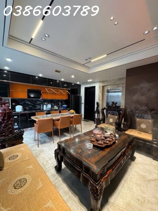 VIP NGỌC LÂM- NHÀ ĐẸP, FULL NỘI THẤT TIỀN TỶ- DÂN XÂY CHẮC CHẮN – THANG MÁY-GARA