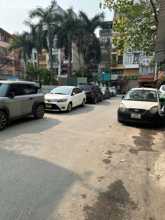 Chính chủ bán nhà phân lô ô tô khu Lương Ngọc Quyến, Diện tích 52m, gần trường Chợ