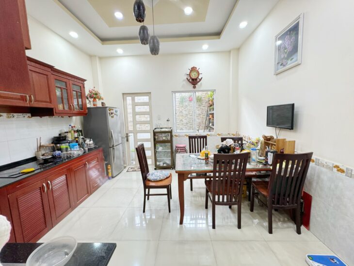 NHÀ CAO CÁP ĐƯỜNG DƯƠNG QUẢNG HÀNG, NHÀ GÒ VẤP GIÁ RẺ, KIÊNG CỐ VỊ TRÍ ĐẸP