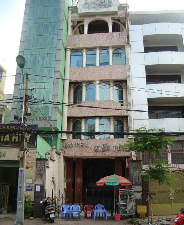 Cho thuê nhà Mặt tiền Lê Quang Định. P.14. Bình Thanh+ Diện tích: 6m x 42m (NH 7,5m).Giá 220 Triệu