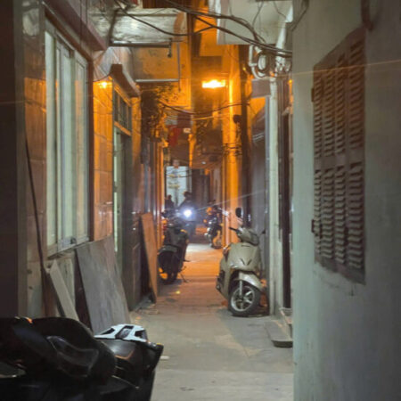 ĐỐNG ĐA KHÂM THIÊN 34M 5 TÀNG 6 PHÒNG NGỦ VỊ TRÍ ĐẮC ĐỊA Ớ SƯỚNG GẦN TRƯỜNG CHỢ chỉ Nhỉnh 7 tỷ