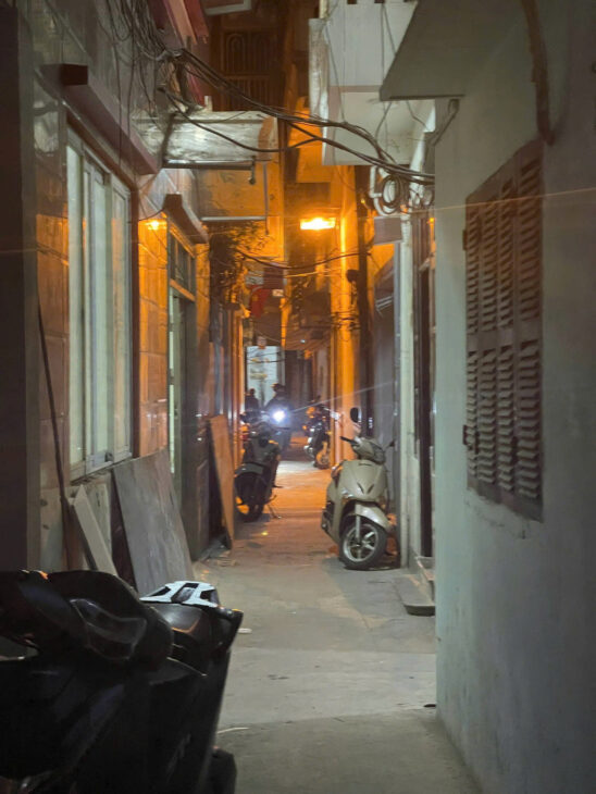 ĐỐNG ĐA KHÂM THIÊN 34M 5 TÀNG 6 PHÒNG NGỦ VỊ TRÍ ĐẮC ĐỊA Ớ SƯỚNG GẦN TRƯỜNG CHỢ chỉ Nhỉnh 7 tỷ