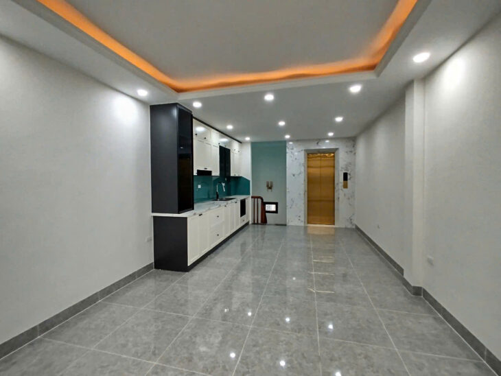 PHÂN LÔ, Ô TÔ ĐỒNG TÀU- HOÀNG MAI, 45 M2, 6 TẦNG, MẶT TIỀN 4 M, GIÁ NHỈNH 12 TỶ.