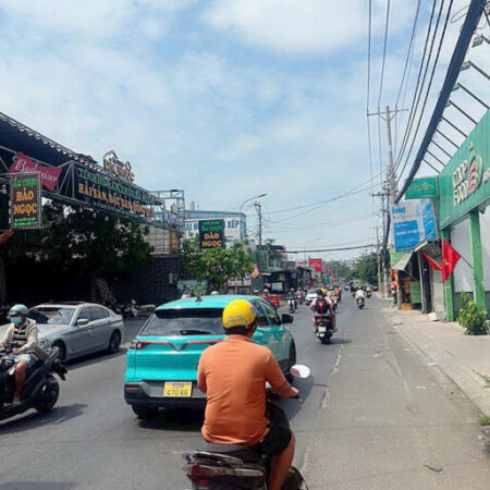 NHÀ CẤP 4 MẶT TIỀN TÂN CHÁNH HIỆP 08