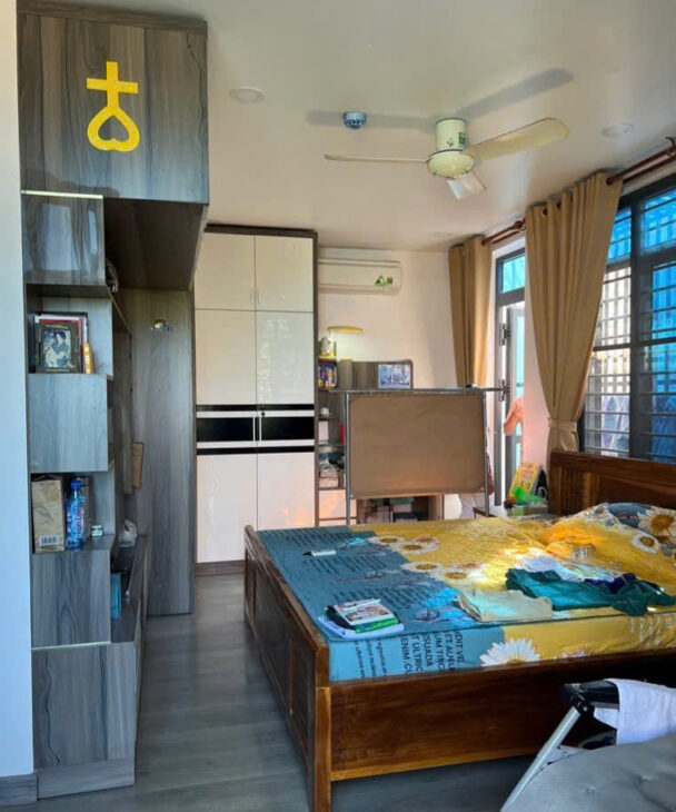 Nhà góc 2 mặt tiền Lê Văn Lương, 4 tầng, 13.3 tỷ, nội thất cao cấp