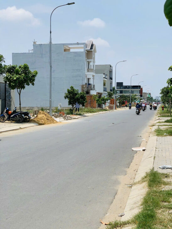 Bán gấp lô Đât TP DỈ AN Bình Dương ,T Tâm VimCom 550