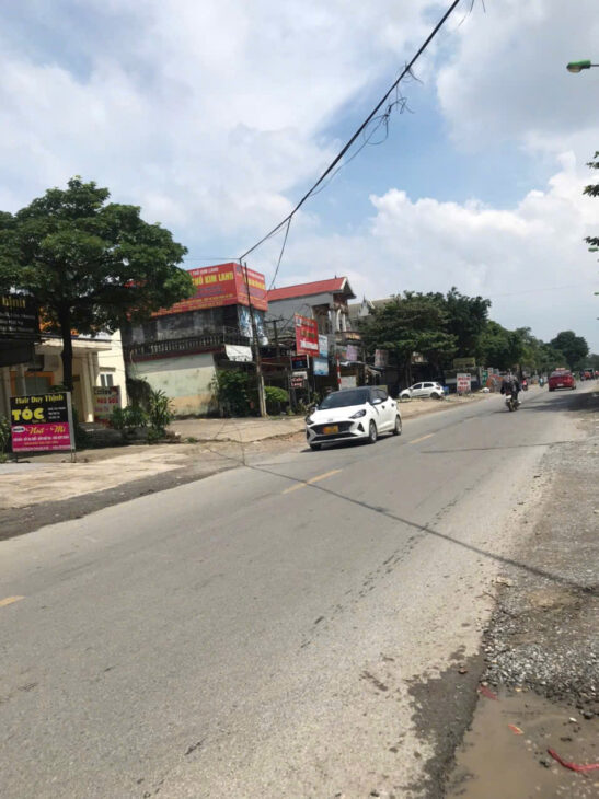 Nhà kinh doanh mặt đường 412B Đông Yên, Quôc Oai