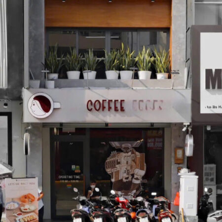 Cho thuê mặt tiền 421 Hai Bà Trưng, gần ngã tư Trần Quang Khải, Phường 8 quận 3.