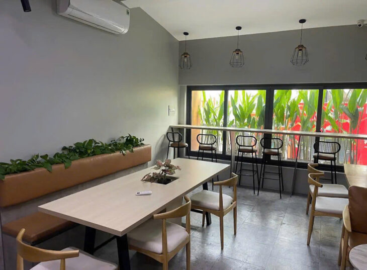 Cho thuê mặt tiền 421 Hai Bà Trưng, gần ngã tư Trần Quang Khải, Phường 8 quận 3.