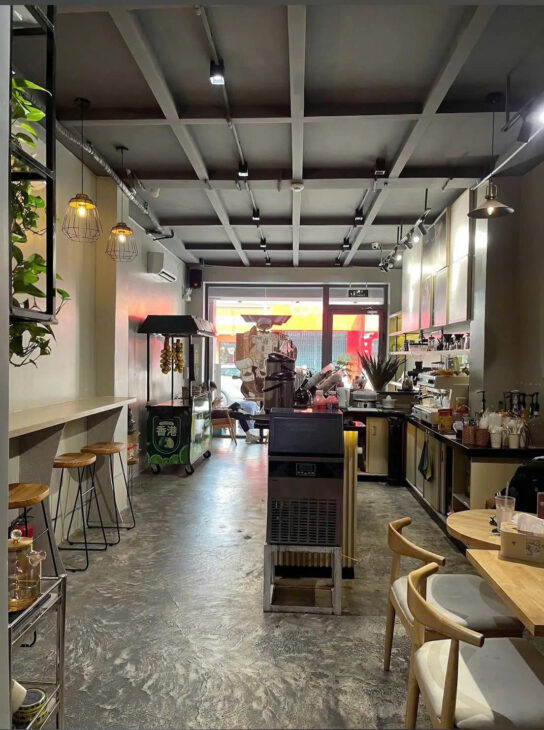 Cho thuê mặt tiền 421 Hai Bà Trưng, gần ngã tư Trần Quang Khải, Phường 8 quận 3.