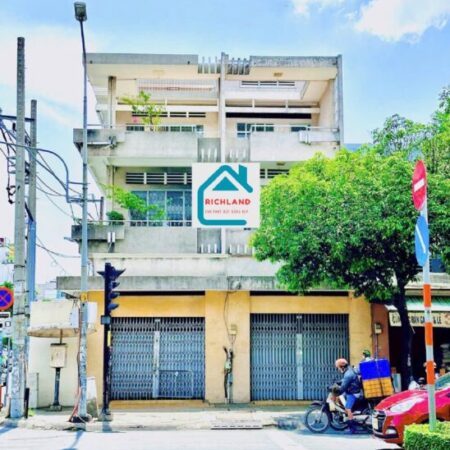 Cho Thuê Nhà GÓC 2MT: 345A-345B Lạc Long Quân + Tống Văn Trân, Phường 05, Quận 11, TPHCM.