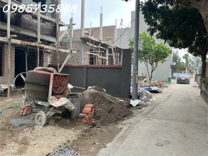 Nhà RỘNG ĐẸP cách AEON Hà Đông chỉ 5km Diện tích 88m2 x 3,5 Tầng – Ô tô ngủ trong sân