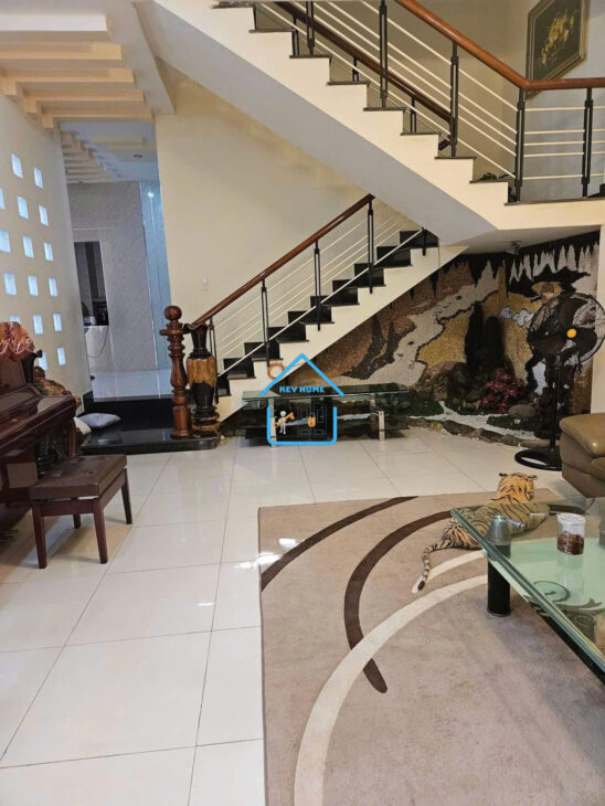 🌿 CHO THUÊ NHÀ 3.5 TẦNG – SÂN VƯỜN RỘNG – FULL NỘI THẤT CAO CẤP 🏡✨