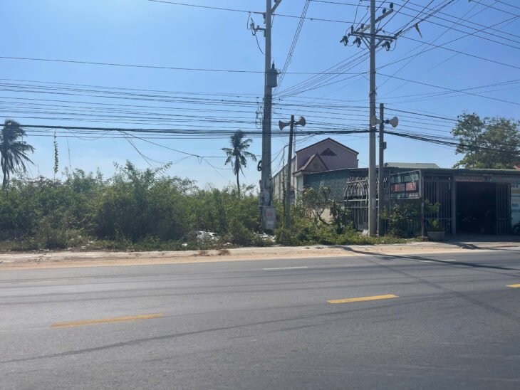 Đất ngộp mặt tiền Nguyễn Chí Thanh, thị xã LaGi chỉ 400 triệu/m ngang ngay trung tâm