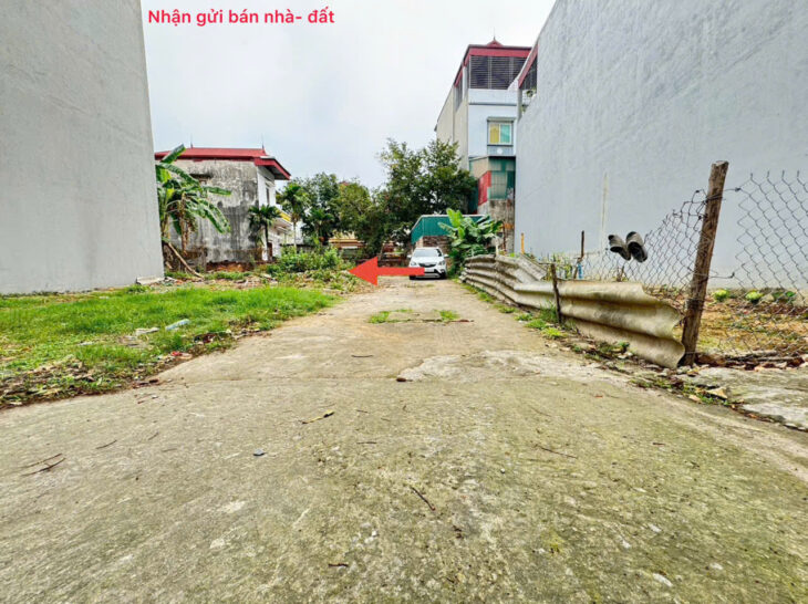 Đất đẹp Quang Minh, gần khu công nghiệp và cao tốc Võ Văn Kiệt. Oto to nhỏ ra vào đất.