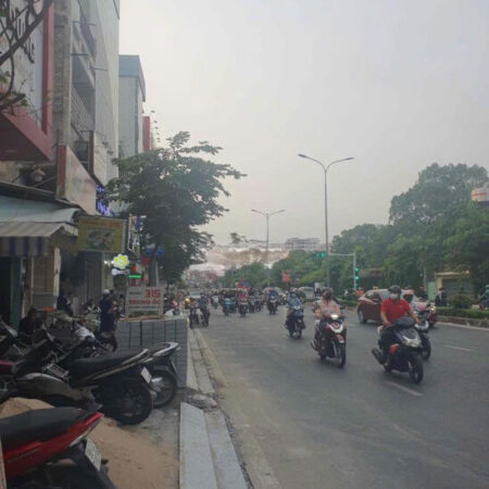 Cho thuê nhà Mặt Tiền 309 – 311 Lê Đại Hành, P. 13, Quận 11-Giá 100 Triệu