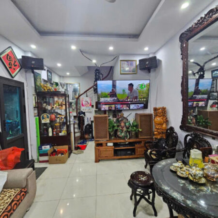 THÁI THỊNH – DÂN XÂY CHẮC CHẮN – NGÕ THẲNG – VỊ TRÍ ĐẸP – GẦN PHỐ – 34M2X5T – 7.9 TỶ